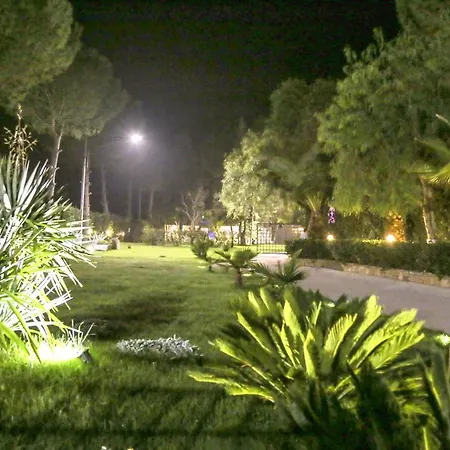 La Del Conte